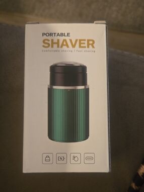 Portable Men’s Electric Shaver - Green
